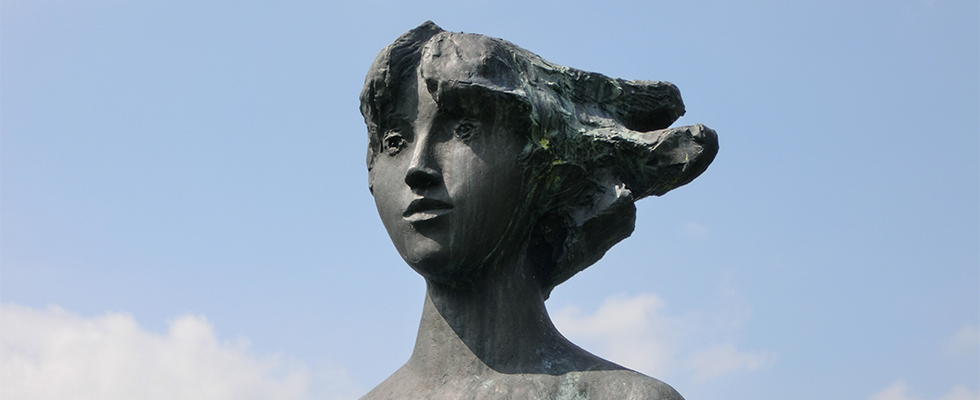 洞爺湖畔の彫刻_峯田敏郎_記念撮影～五月のかたち～