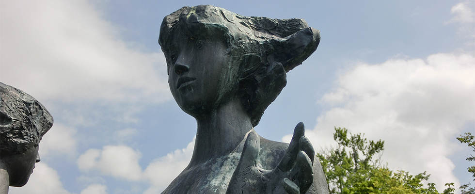 洞爺湖畔の彫刻_峯田敏郎_記念撮影～五月のかたち～