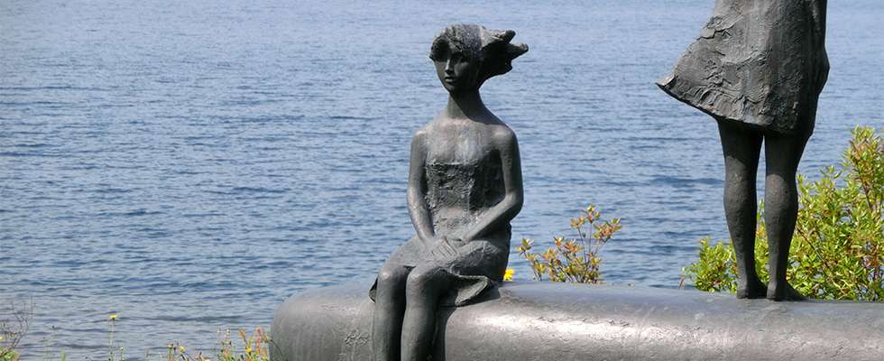 洞爺湖畔の彫刻_峯田敏郎_記念撮影～五月のかたち～