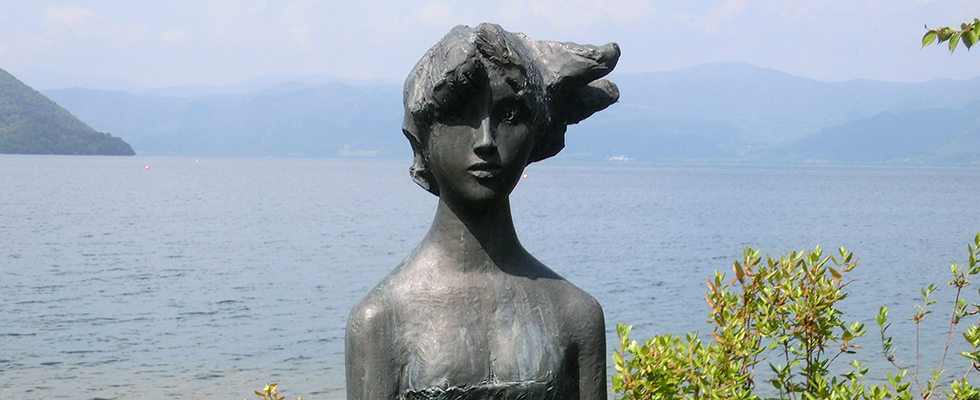 洞爺湖畔の彫刻_峯田敏郎_記念撮影～五月のかたち～