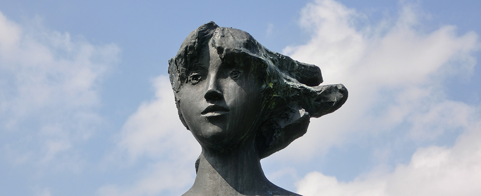 洞爺湖畔の彫刻_峯田敏郎_記念撮影～五月のかたち～