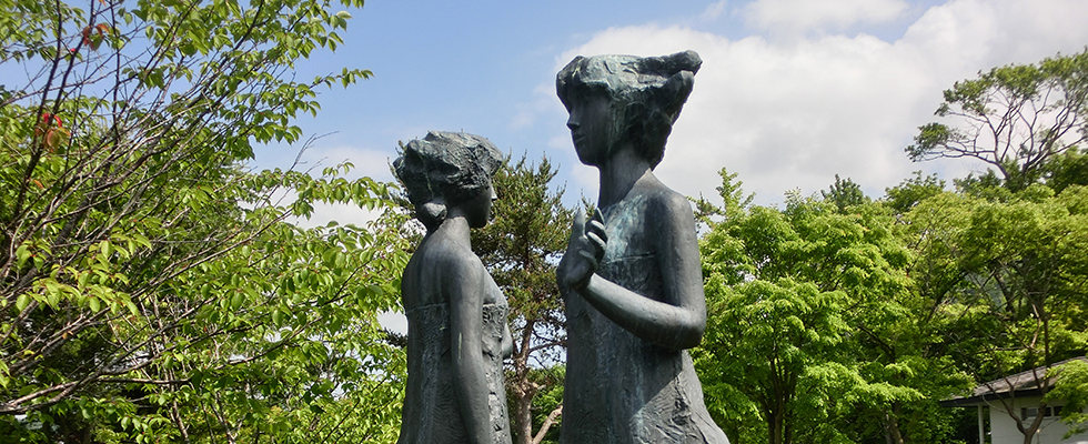 洞爺湖畔の彫刻_峯田敏郎_記念撮影～五月のかたち～