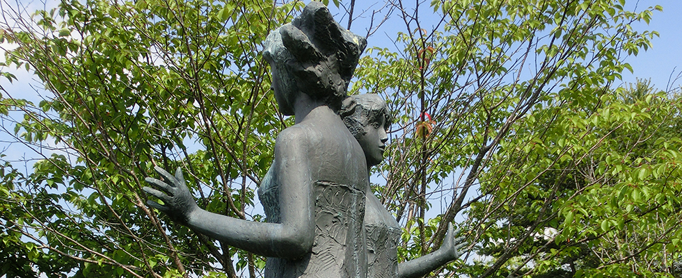 洞爺湖畔の彫刻_峯田敏郎_記念撮影～五月のかたち～