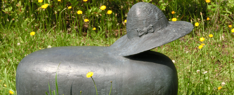 洞爺湖畔の彫刻_峯田敏郎_記念撮影～五月のかたち～